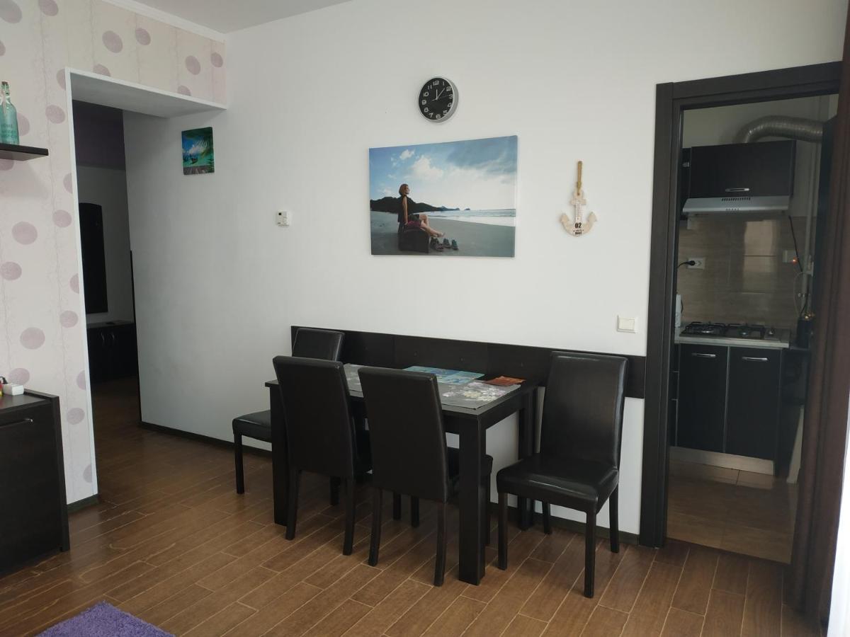 Cristina Iris Apartment Mamaia Exterior photo